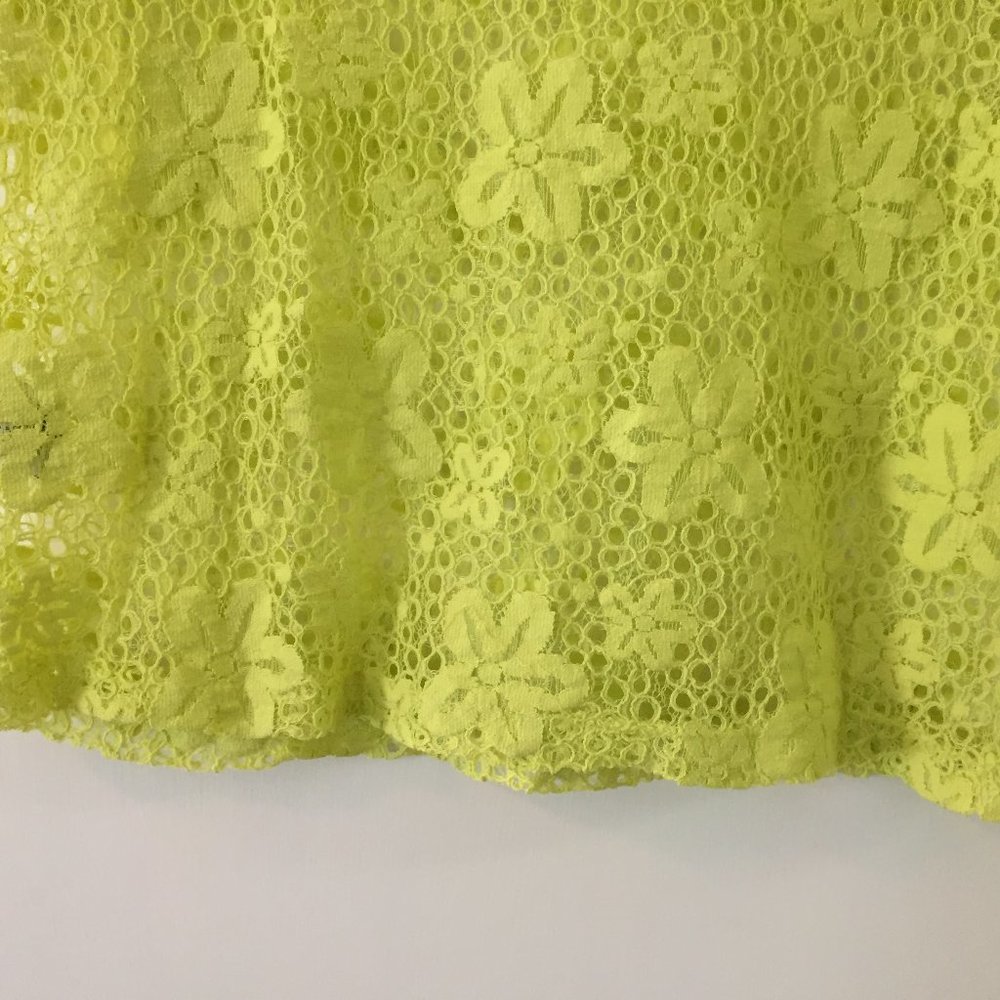 Chartreuse Lace Style Top / Shell (only) - Picture 6 of 7